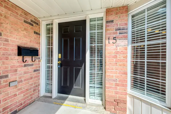 Burlington, ON L7R 1V2,2435 Woodward AVE #15