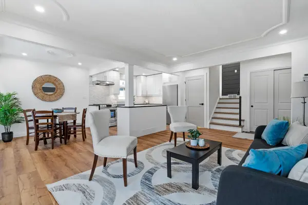 Niagara Falls, ON L2E 6L6,4908 Pettit AVE #Upper