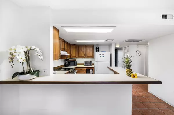 Kailua-kona, HI 96740,77-6469 ALII DR #202