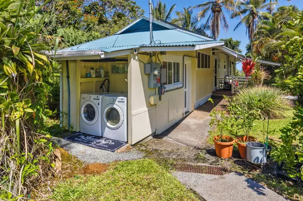 Honomu, HI 96728,28-1726-A HONOMU RD