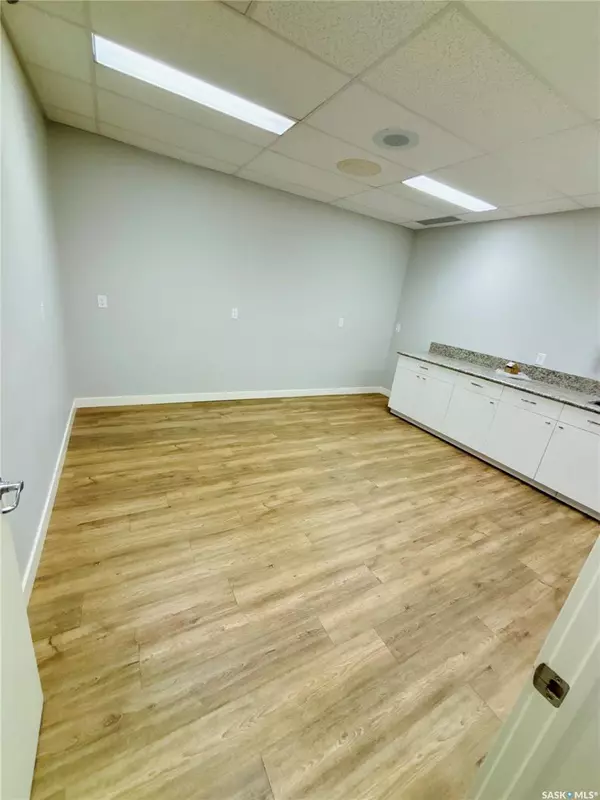 Saskatoon, SK S7J 2J9,3010 Arlington AVENUE #4