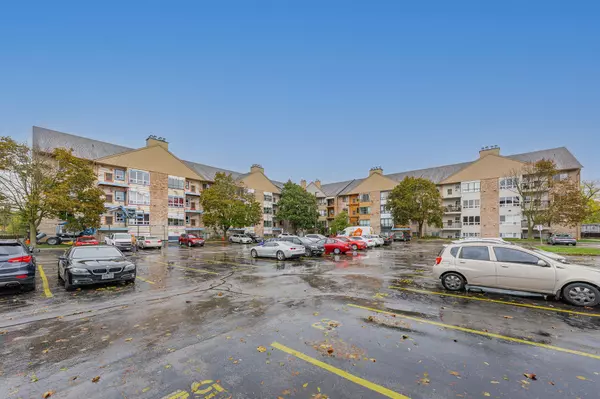 Kitchener, ON N2A 3Z7,15 Hofstetter AVE #406