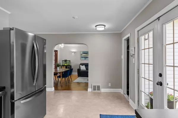 Orillia, ON L3V 2W8,307 LINWOOD AVE