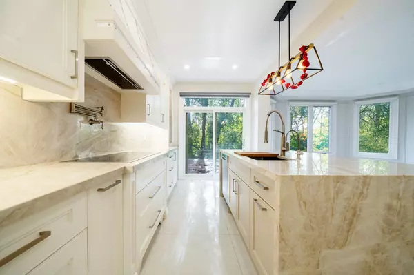 Vaughan, ON L6A 2S4,49 Cooper creek CT