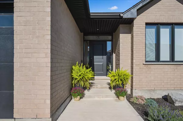 Centre Wellington, ON N1M 0H5,86 Rea DR