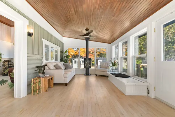 220 Easterbrook RD S, Prince Edward County, ON K0K 2P0