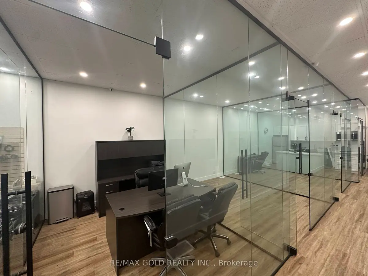 Halton Hills, ON L7G 4A1,136 Guelph ST #2