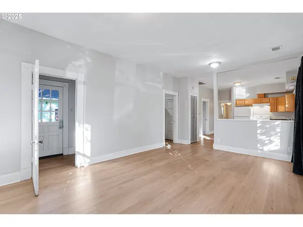 Hillsboro, OR 97123,635 SE WALNUT ST