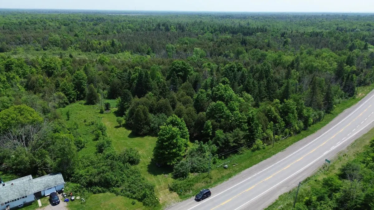 Montague, ON K7A 4S4,00 Highway 15 HWY