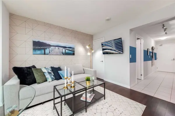 215 Fort York BLVD #1206, Toronto C01, ON M5V 4A2