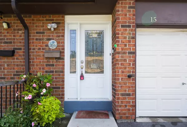 Pickering, ON L1V 3M4,1980 Rosefield RD #15