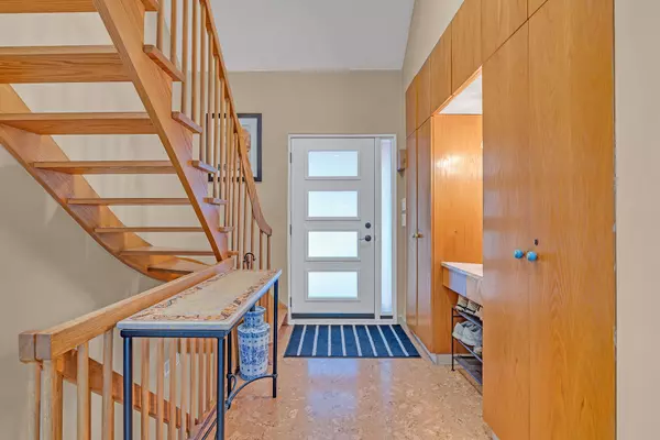 Toronto W04, ON M6M 2S1,61 Parkchester RD