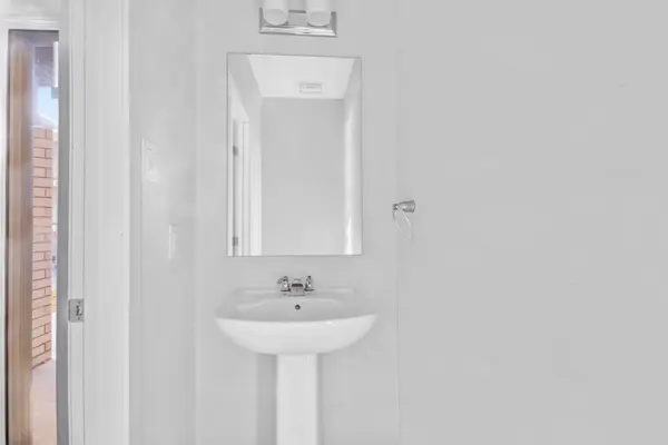 Orleans - Cumberland And Area, ON K5A 5N1,2130 Winsome TER