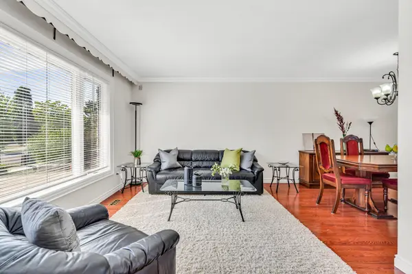 Toronto W10, ON M9V 2C8,68 Mount Olive DR