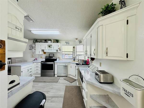 Okeechobee, FL 34974,4514 SE 30th St