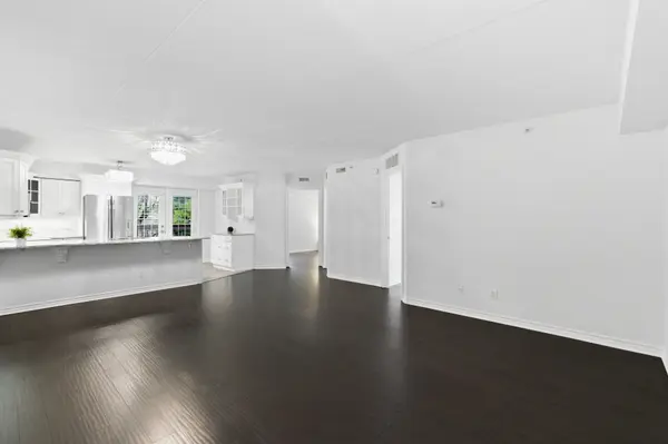 Burlington, ON L7M 4M3,4013 Kilmer DR #201