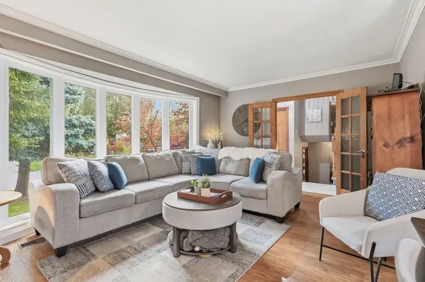 Burlington, ON L7L 4B8,5119 Cherryhill CRES