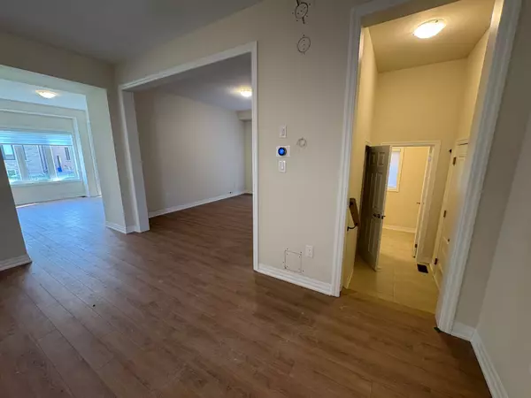 Georgina, ON L4P 0S3,42 Donald Ingram CRES