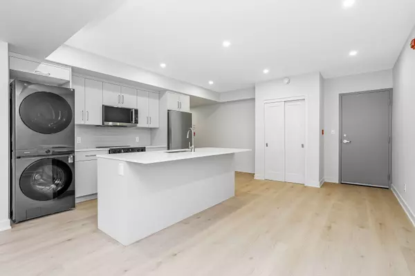 Carlington - Central Park, ON K1Z 8G6,1267 Summerville AVE #2