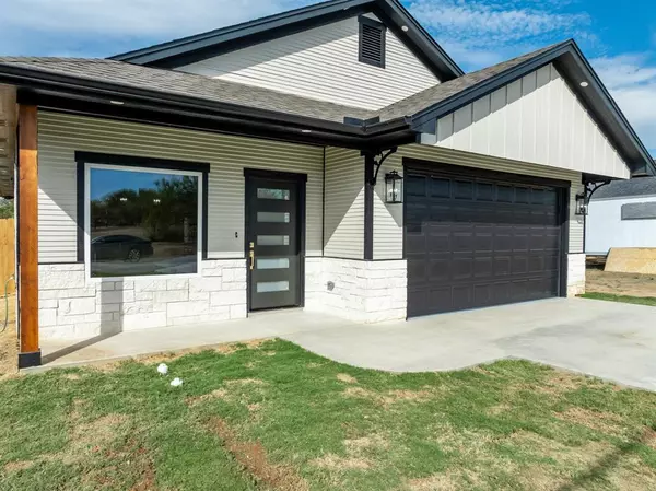 Hillsboro, TX 76645,702 S Ivy Street