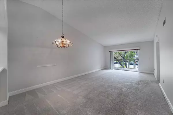 Tamarac, FL 33321,7447 N Devon Dr #7447