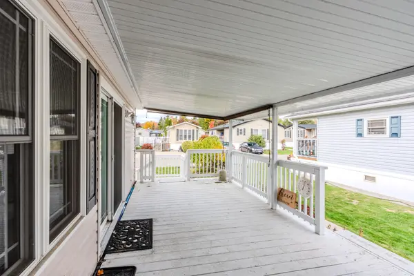 Burlington, ON L7P 0C5,4449 Milburough Line #4 Tamarack