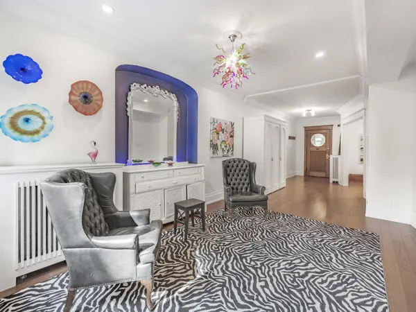 Toronto W01, ON M6R 1N6,127 Westminster AVE