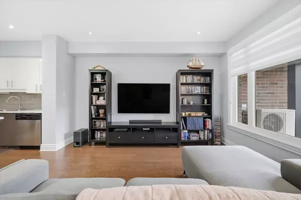 Orleans - Convent Glen And Area, ON K1W 0J8,214 Dragonfly WALK