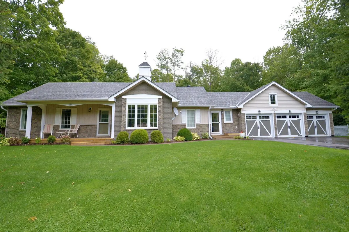 Penetanguishene, ON L9M 1Z6,220 Gilwood Park DR