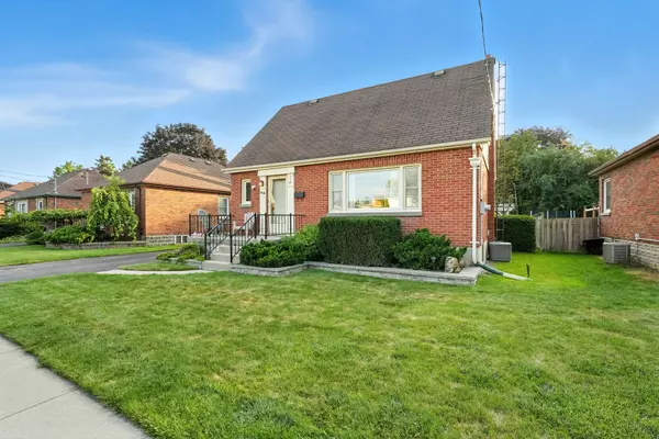 Clarington, ON L1C 2H8,46 Simpson AVE