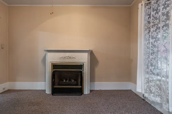 Stratford, ON N5A 5N7,140 Avon ST