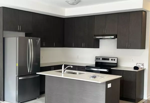 Cambridge, ON N1S 0E6,15 Blacklock ST #16