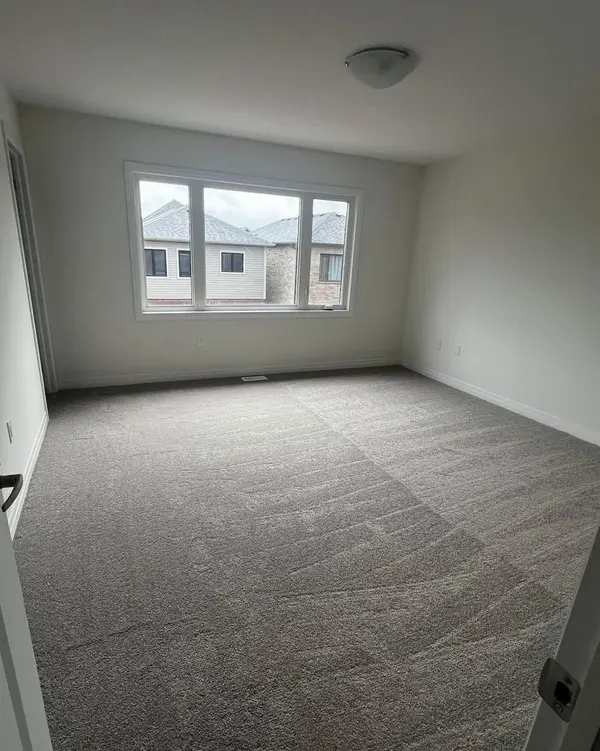 Cambridge, ON N1S 0E6,15 Blacklock ST #16