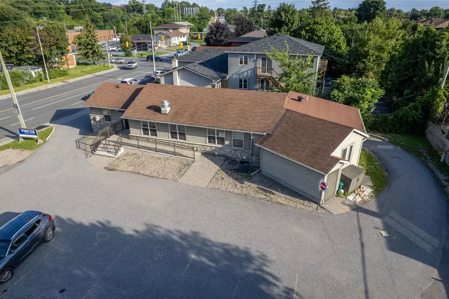 1014 Maitland AVE, Belair Park - Copeland Park And Area, ON K2C 2B6