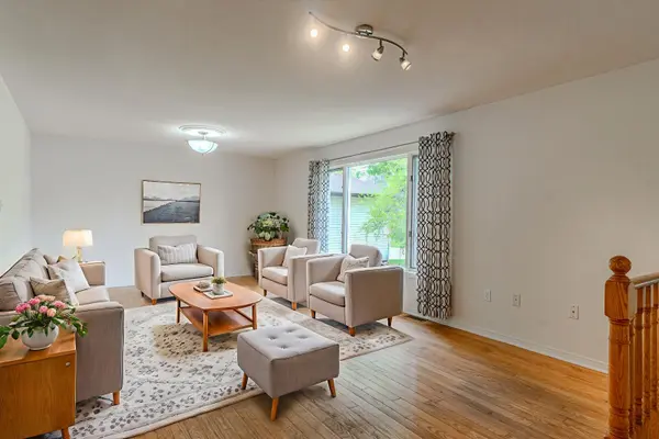 Wasaga Beach, ON L9Z 1G3,26 Innisbrook DR