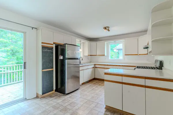 Wasaga Beach, ON L9Z 1G3,26 Innisbrook DR