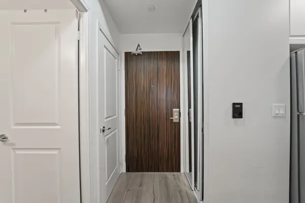 Mississauga, ON L5B 0G9,349 Rathburn RD W #207