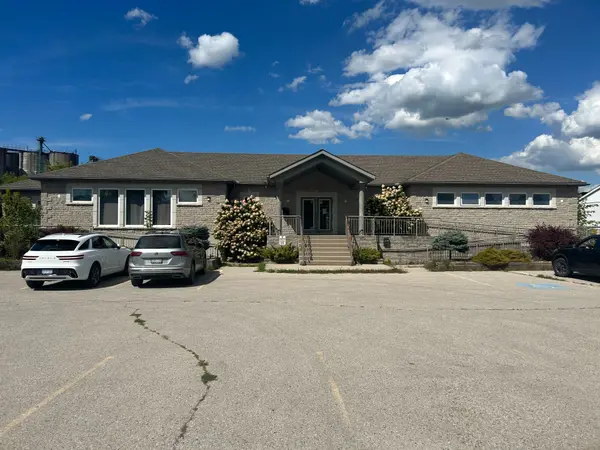 71 Maitland TER, Strathroy-caradoc, ON N7G 1L2