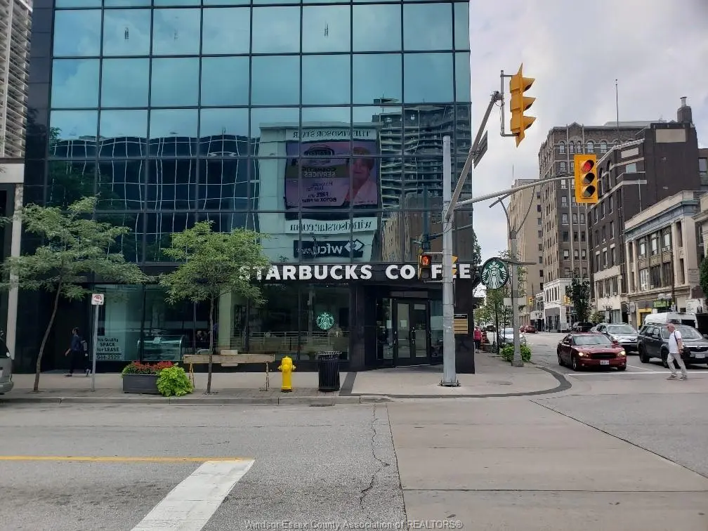 301 OUELLETTE, Windsor, ON N9A 4J4