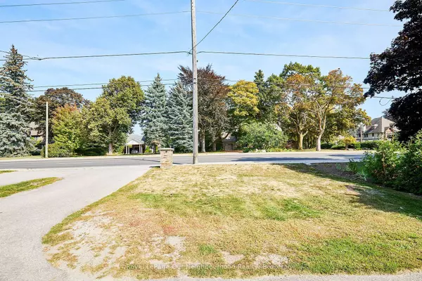 Oshawa, ON L1G 4V8,738 Simcoe ST N