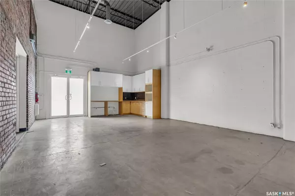 Saskatoon, SK S7K 2C7,601 2nd AVENUE N #105