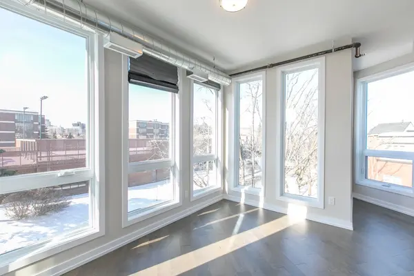 Glebe - Ottawa East And Area, ON K1S 5W6,150 Greenfield AVE #405