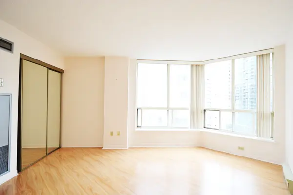 Toronto C01, ON M4Y 2W4,44 St Joseph ST #1103