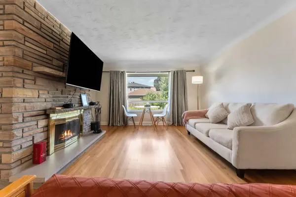 Overbrook - Castleheights And Area, ON K1K 1A6,506 Vernon AVE N