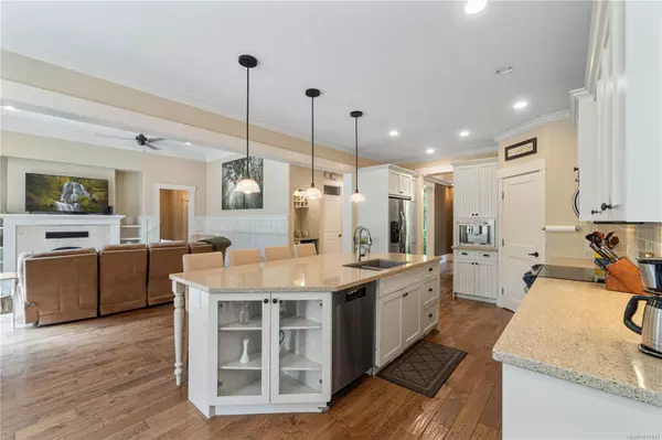 Qualicum Beach, BC V9K 2G4,1156 Allgard Rd