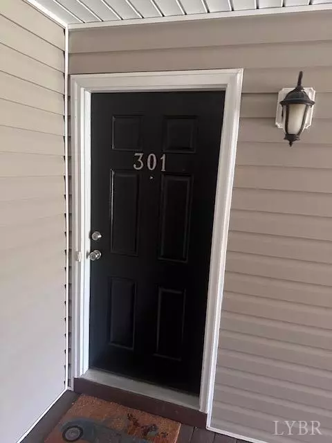 Lynchburg, VA 24502,206 Capstone DR