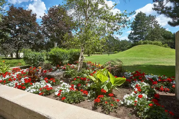 Toronto W03, ON M6N 4X6,260 Scarlett RD #1306