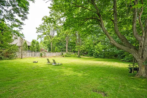 London North, ON N6G 0H3,255 Delacourt RD