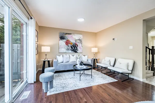 Kitchener, ON N2C 0A8,42 Fallowfield DR #1