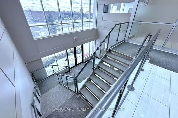 Brampton, ON L6P 0X4,8 Cadetta RD #1B